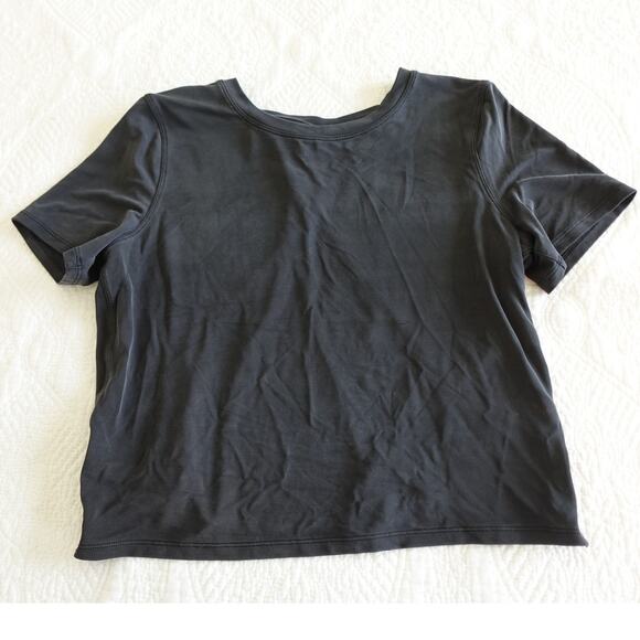 lululemon grey/black open back tie crop top - Picture 2 of 6